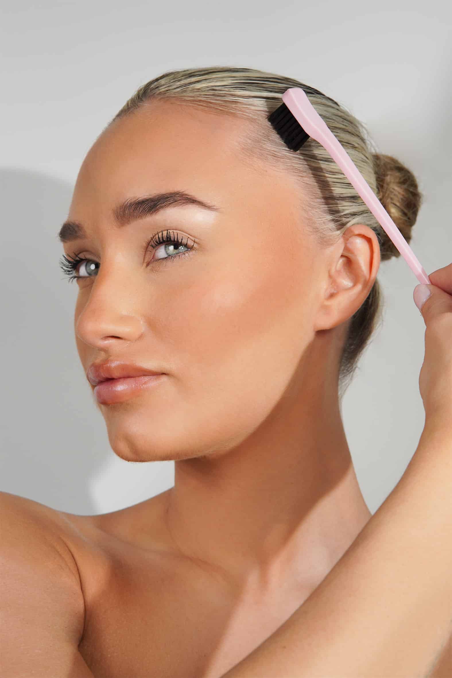 The guide to a perfect sleek hairstyle With Soinvogue