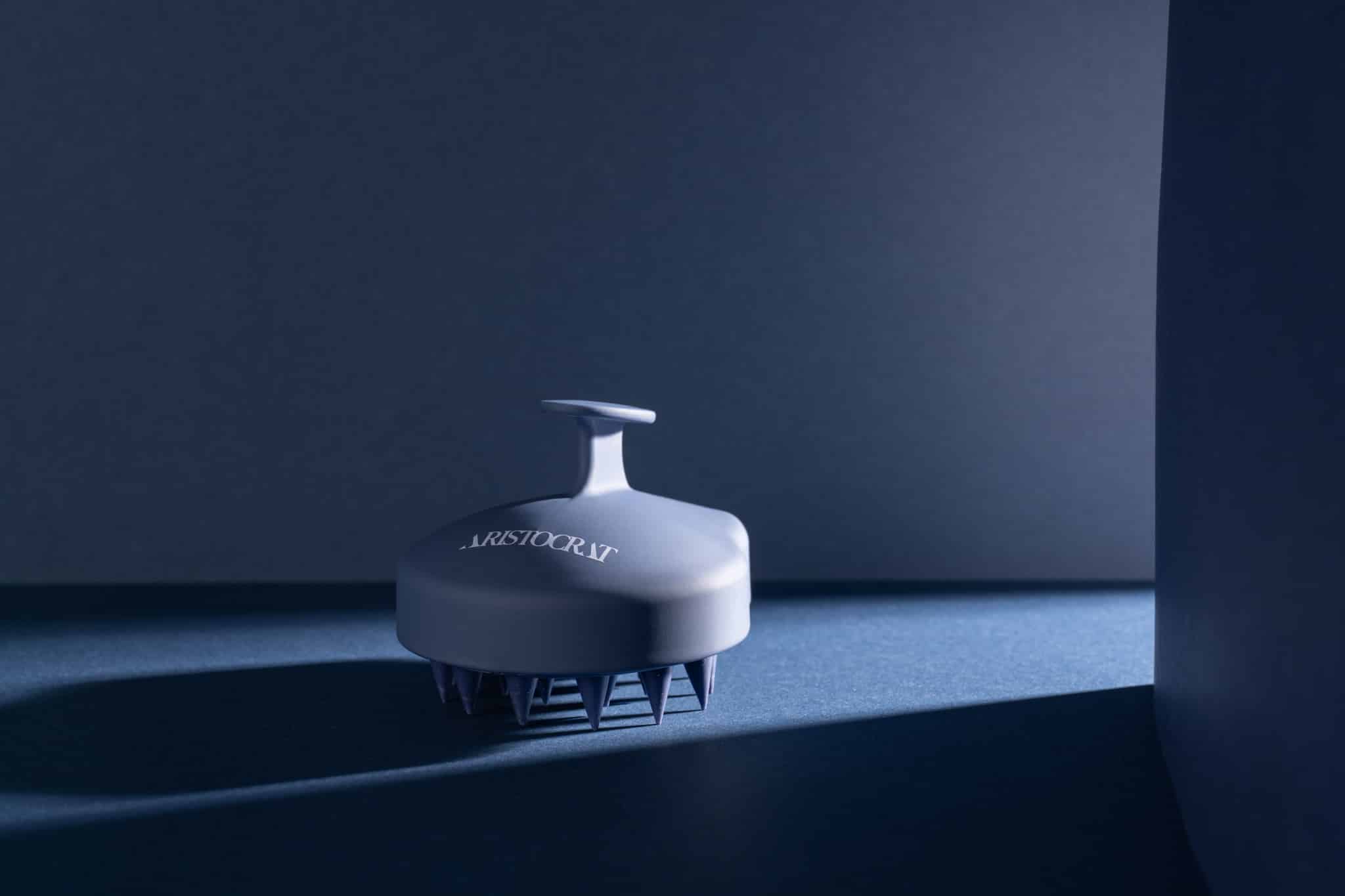Aristocrat Massaging Shampoo Brush OOP ()