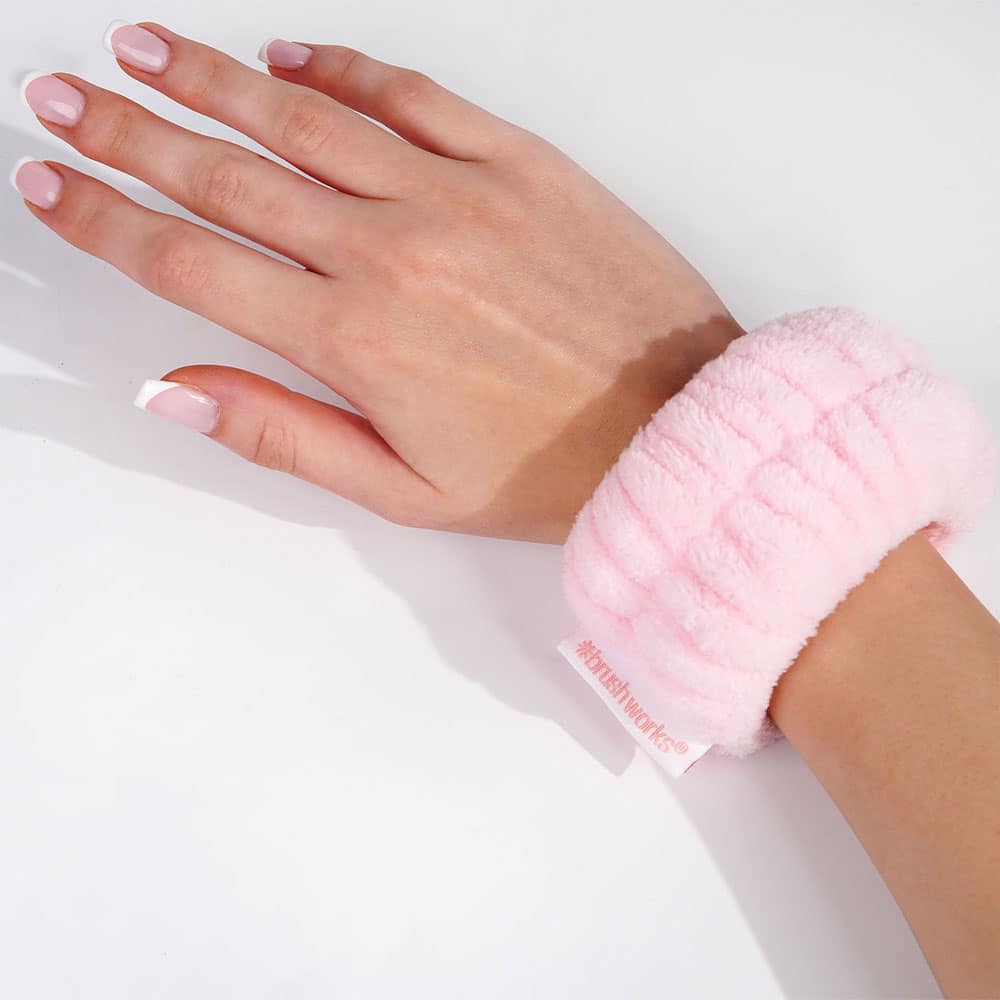 Brushworks Microfibre Wrist Wash Bands (2 Pack) - image 5