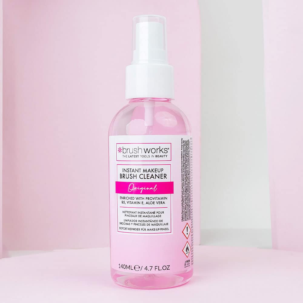 Brushworks Instant Makeup Brush Cleaner – 140ml - image 3