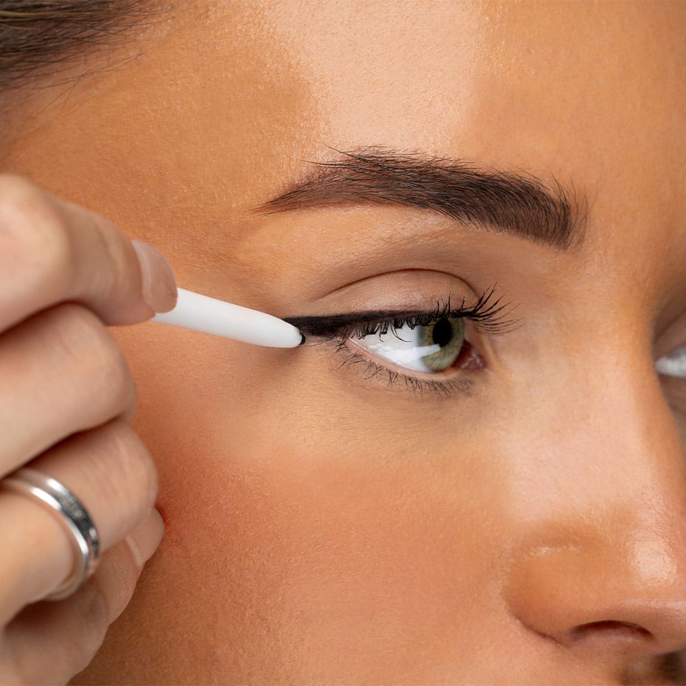 Eye Candy Smoky Retractable Eyeliner Pencil - image 3