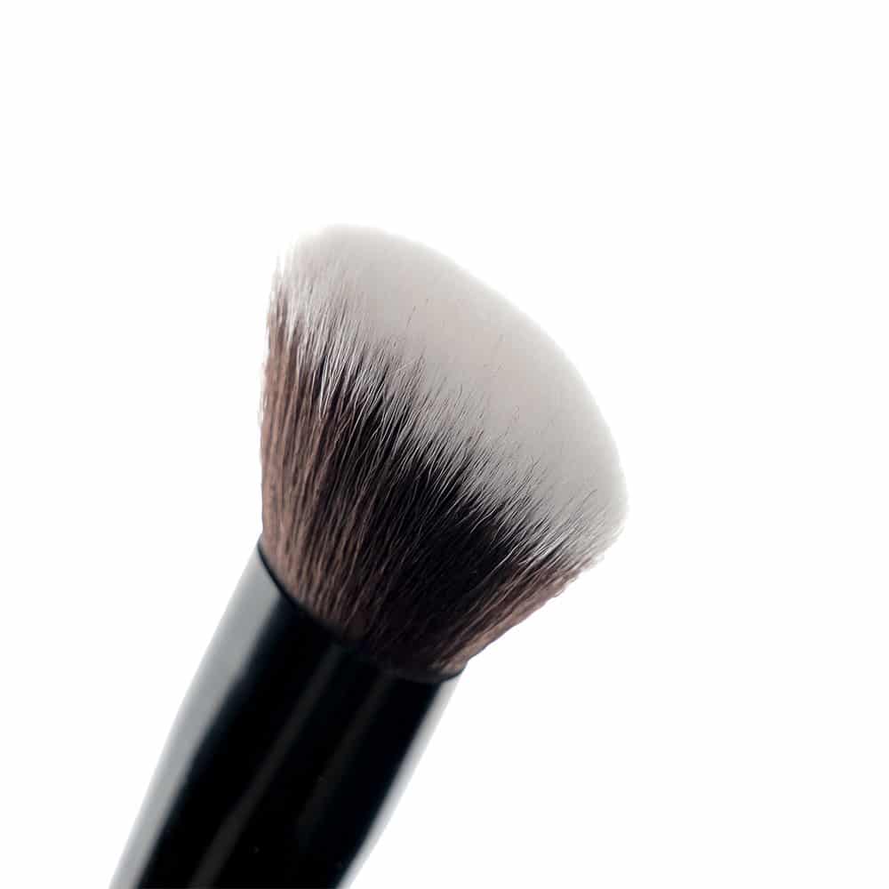 Brushworks No. 7 Angled Blush Brush - image 6