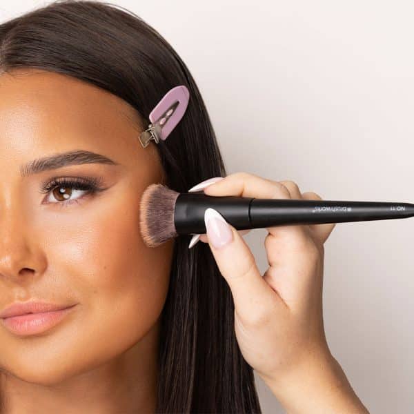 Brushworks No. 11 Flat Top Contour Brush — alternate view