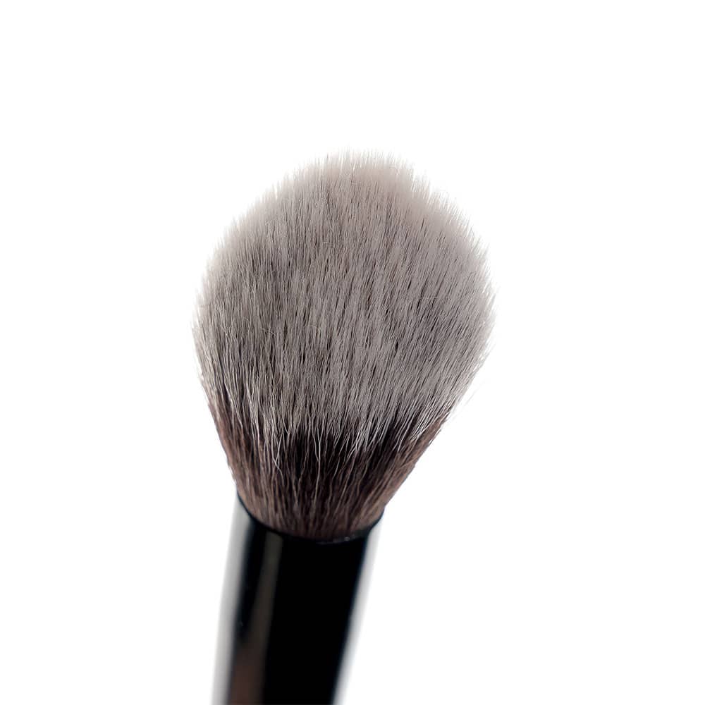 Brushworks No. 13 Highlight Brush - image 6