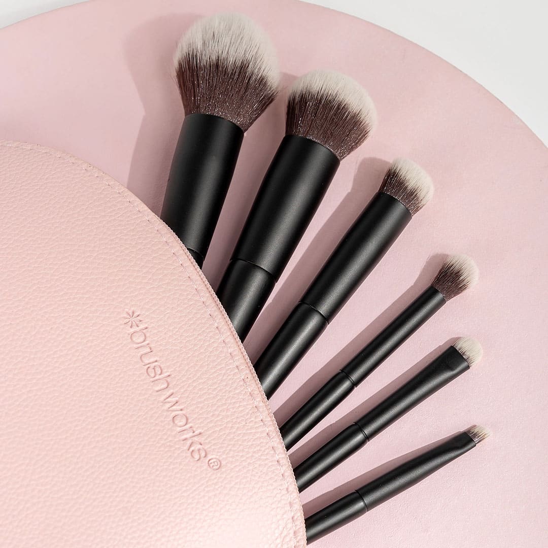 Choosing the Best Makeup Brushes For Perfect Application
