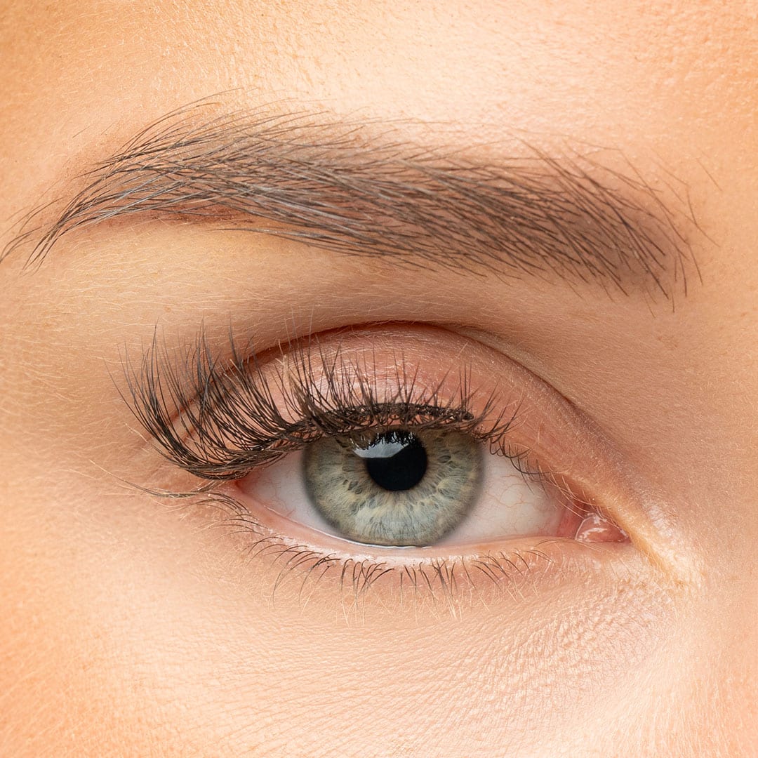 Natural Looking False Eyelashes