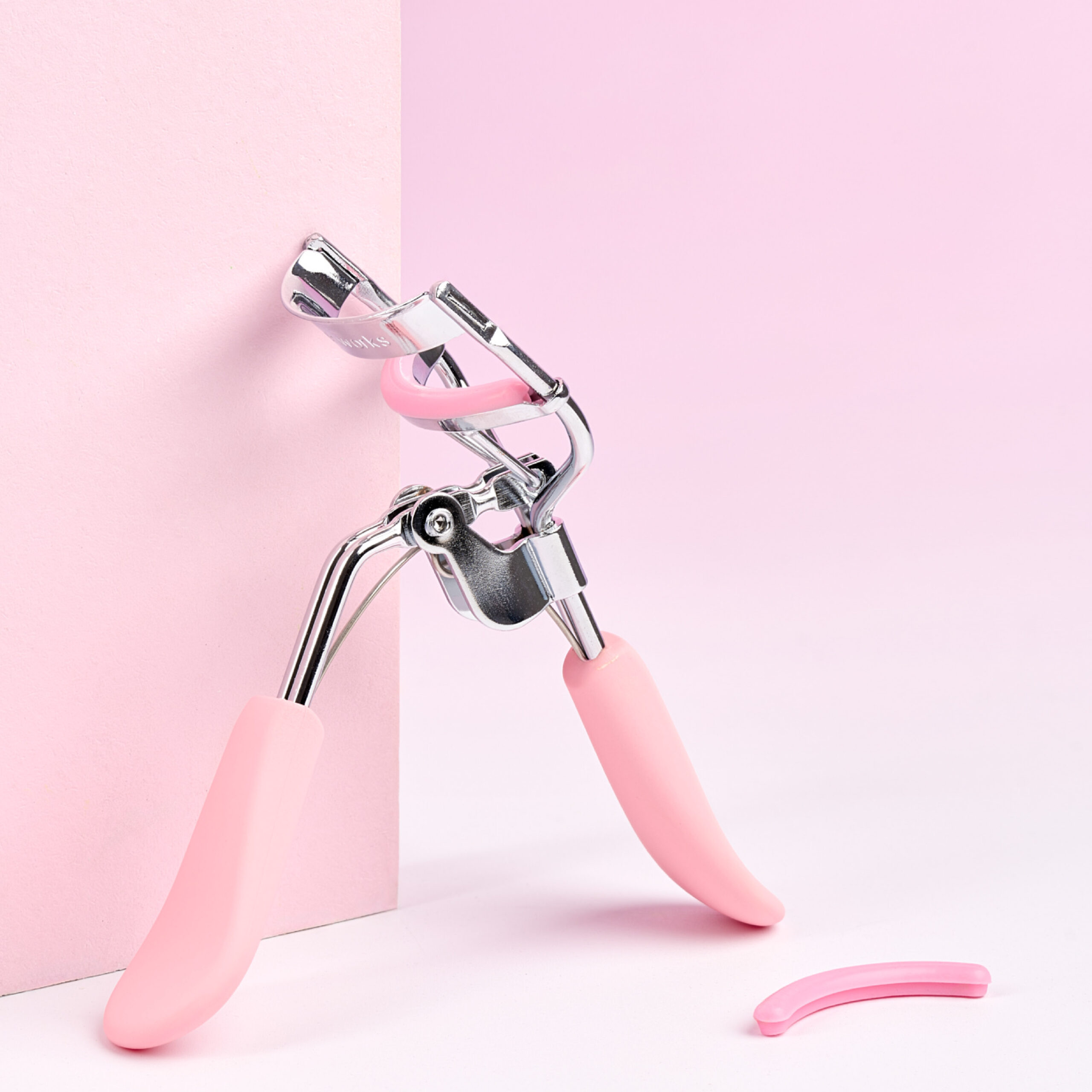 eyelash curler